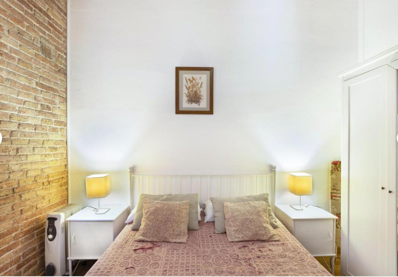 Great Apartment In Sagrada Familia With Balcony Barcelona Exterior photo